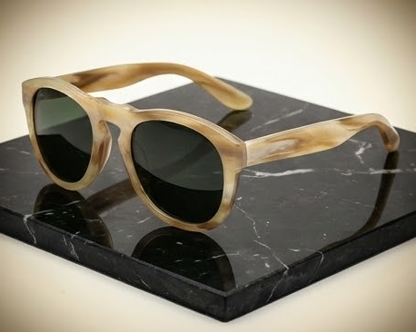 Frame 111 | Horn Mixed Dark | G15 Lens